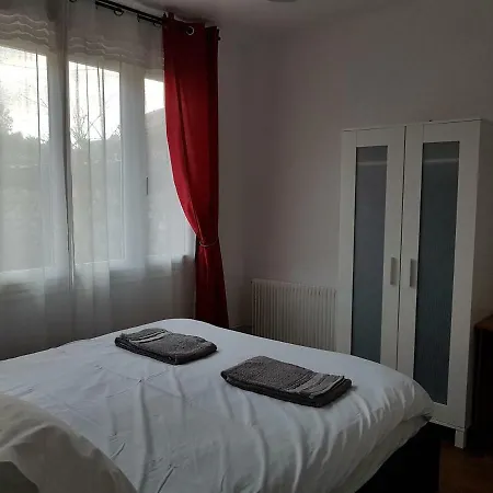 Le Voltaire Apartment *